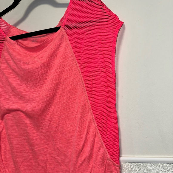 Women's American Eagle Outfitters Shirt, Neon Pink, Size M AEO Athletic Mesh - Picture 3 of 11